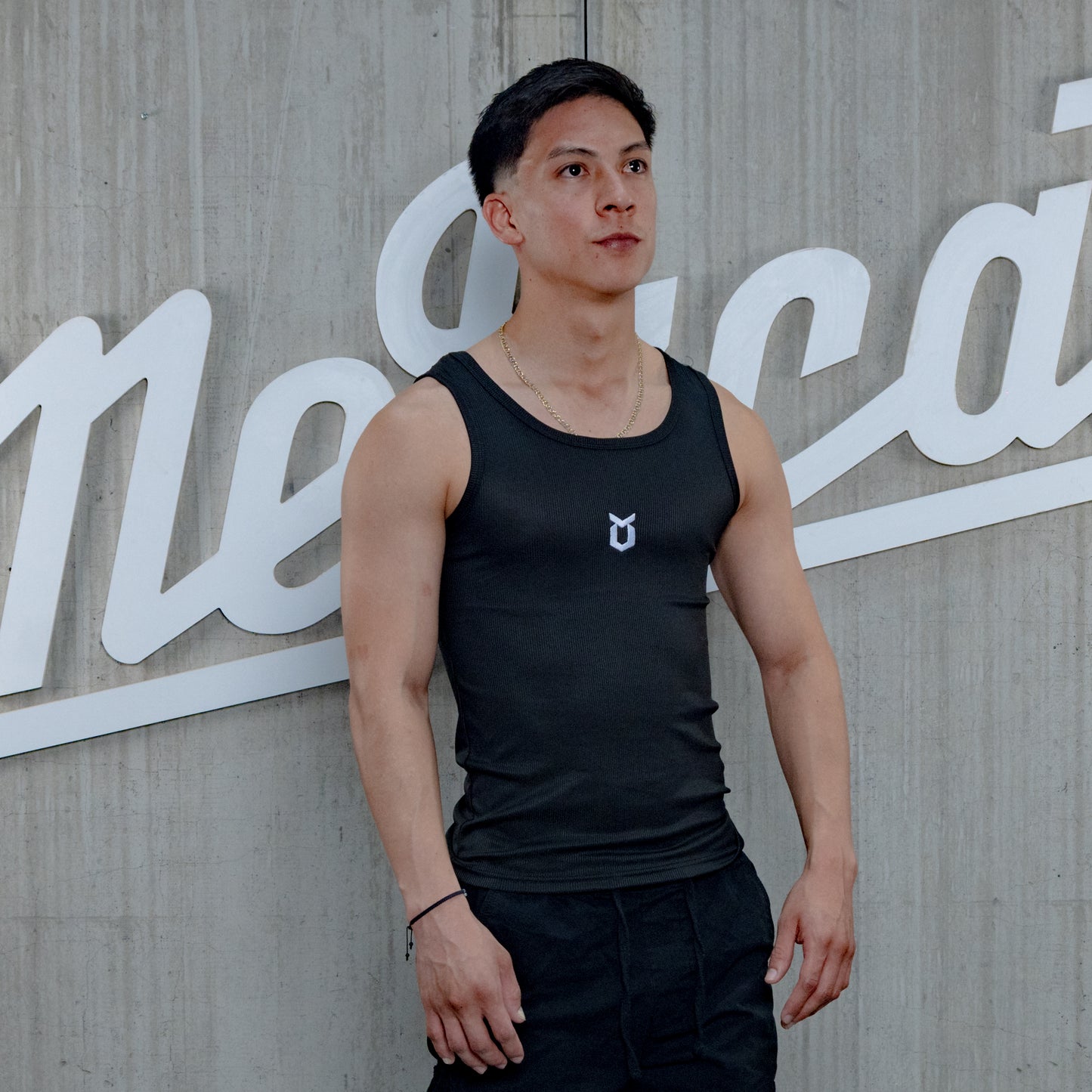 PLAYERA CAPITAL STRENGTH TIRANTES TANK TOP